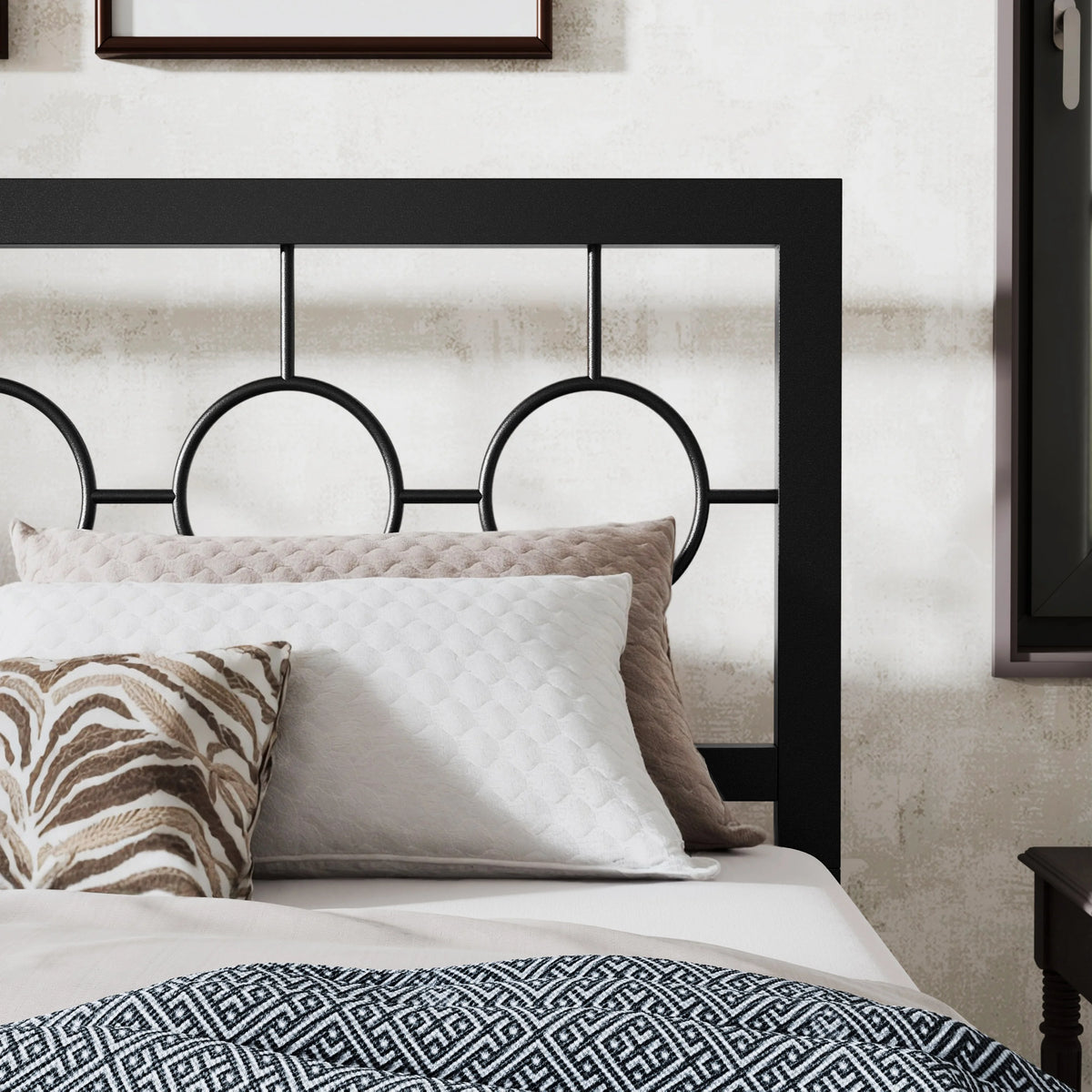 Black Queen Size Metal Platform Bed Frame with Headboard & Footboard D313