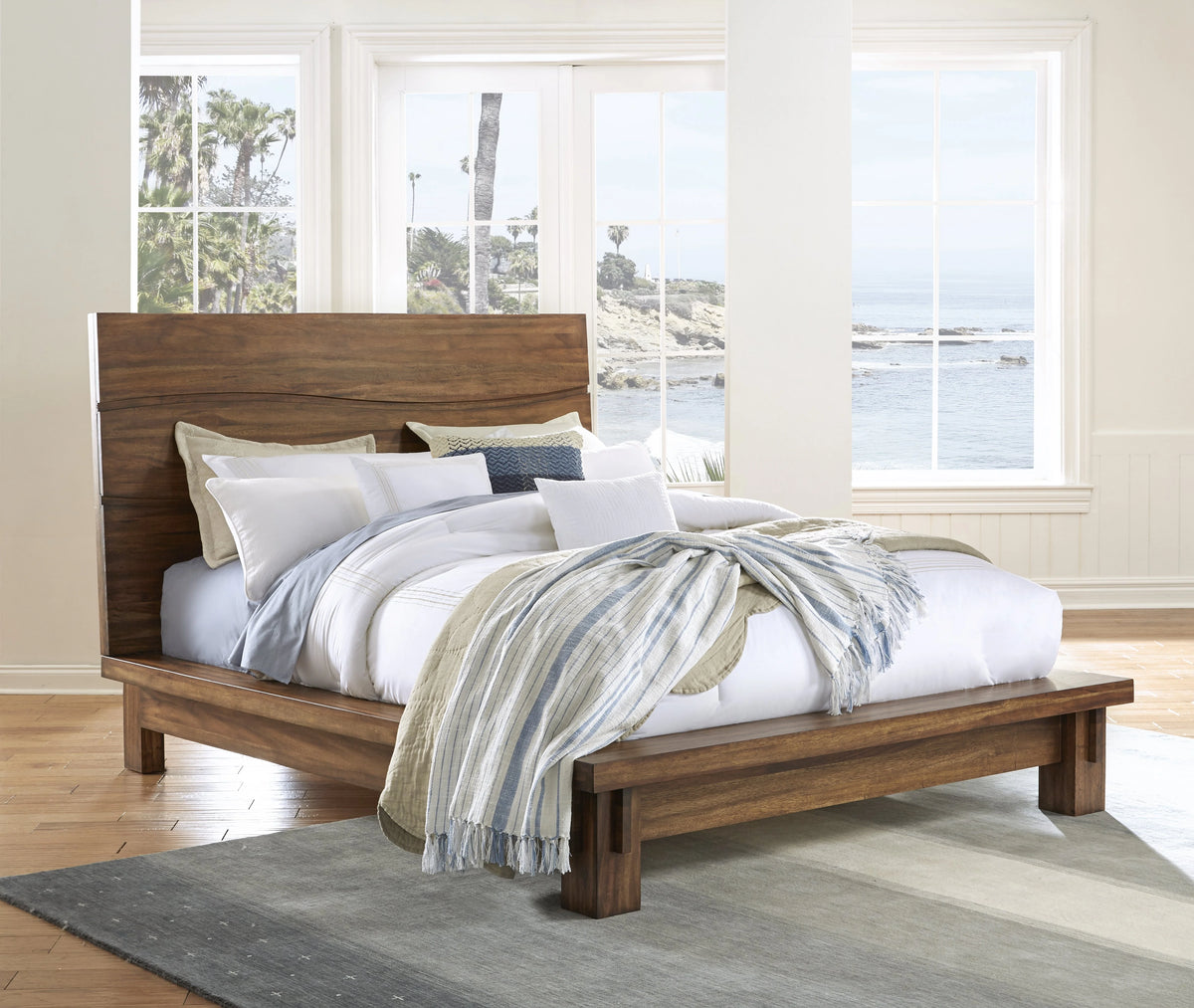 Full Platform Bed in Natural Wood Q688