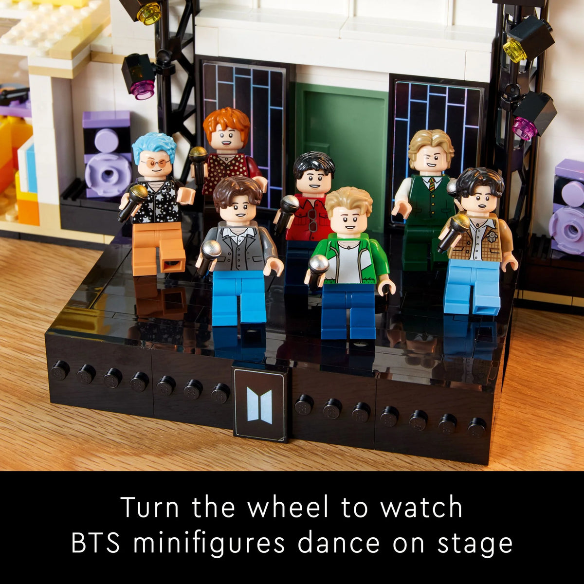 Model Kit with 7 Minifigures K550629