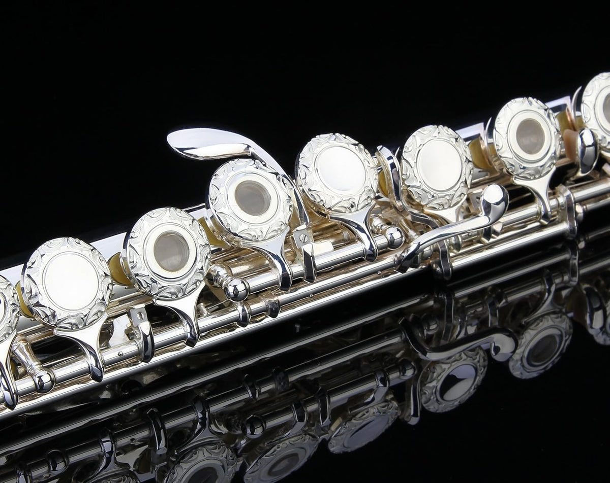 Hand Engraved Silver Plated 17 Hole C Flute with Case M236067